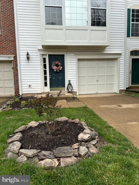 21942 Thompson Sq, Sterling, VA 20166