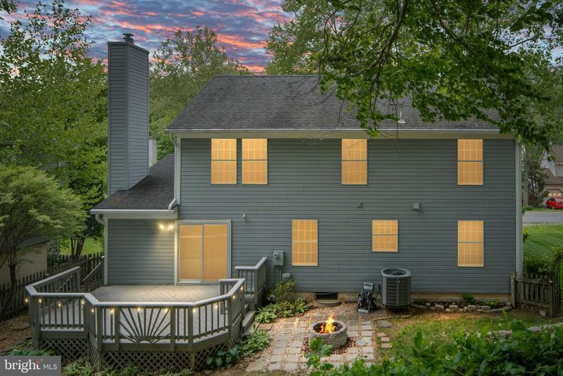 37 Rocky Way Dr, Stafford, VA 22554