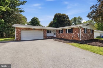 12224 Major Dr, Germantown, MD 20876