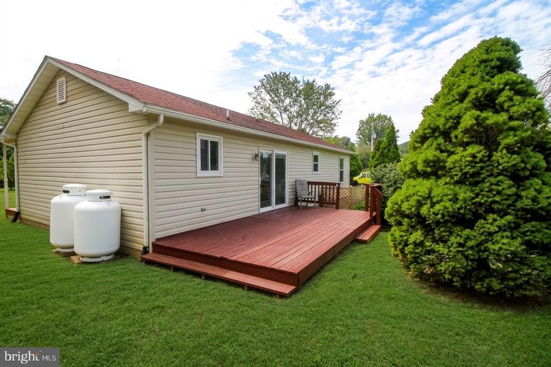 4443 Bentonville Rd, Bentonville, VA 22610