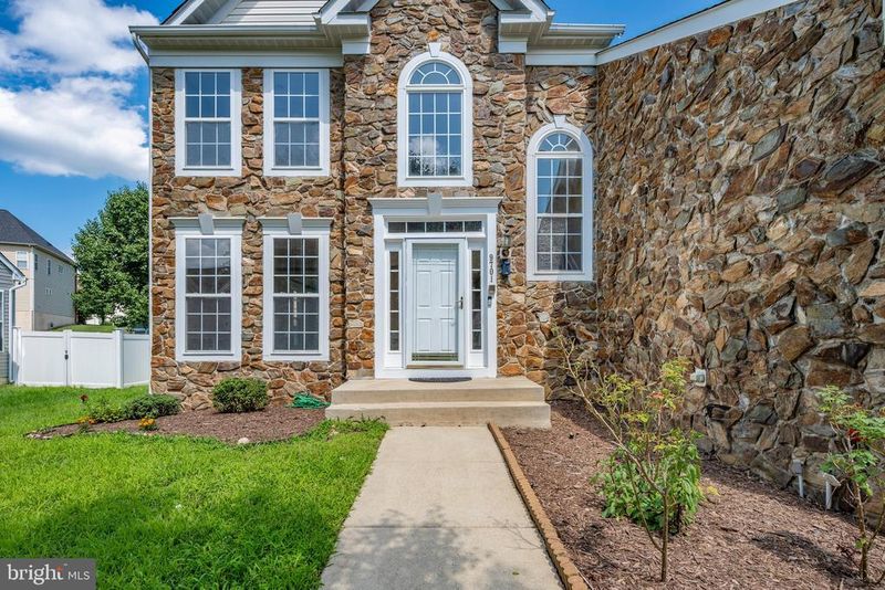 9701 Cadwell St, Waldorf, MD 20603