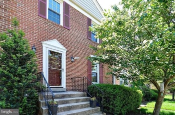 11045 Candlelight Ln, Potomac, MD 20854