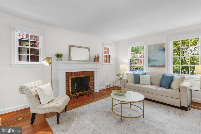4412 Butterworth Pl NW, Washington, DC 20016