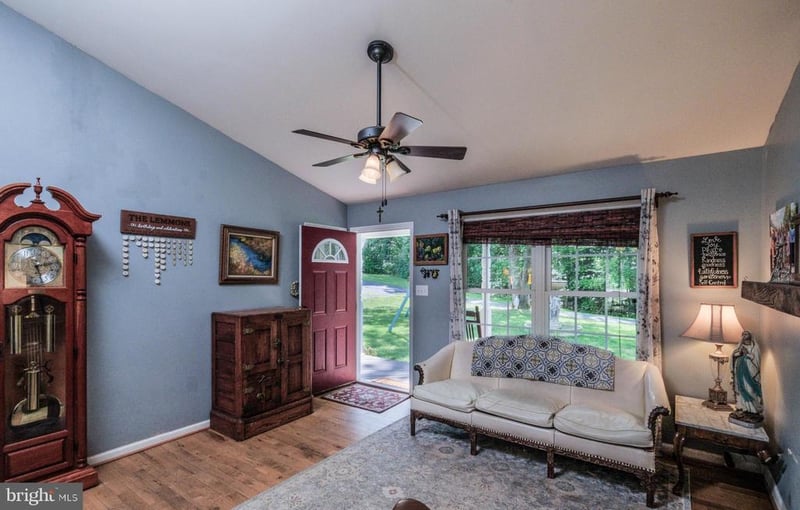 486 Hidden View Ln, Front Royal, VA 22630