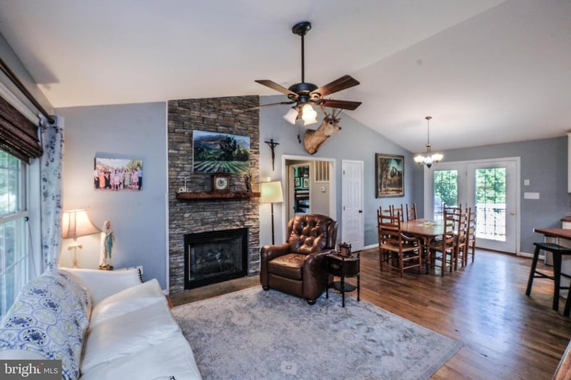 486 Hidden View Ln, Front Royal, VA 22630