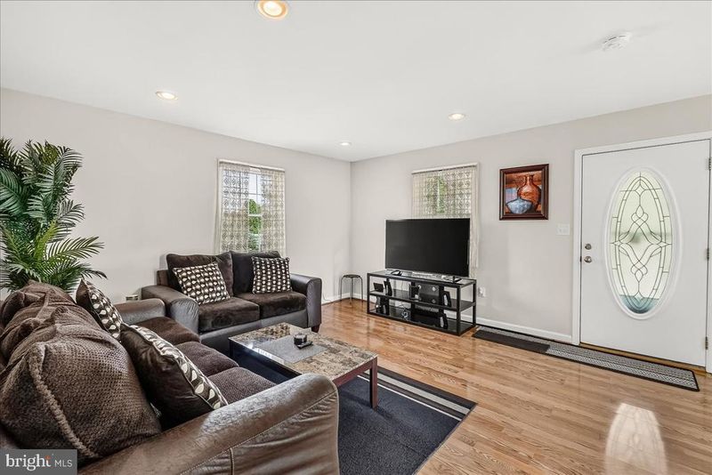 504 E F St, Brunswick, MD 21716