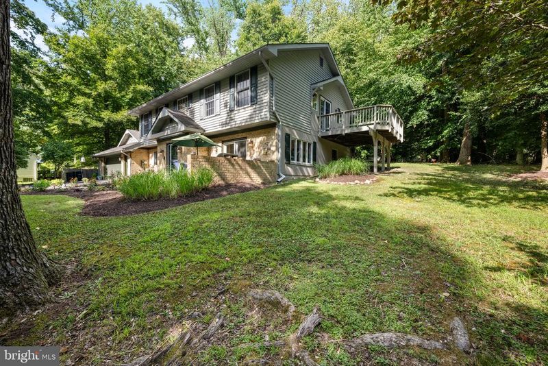 5412 Ridgecroft Dr, Camp Springs, MD 20746