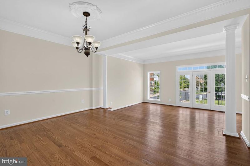 41923 Cinnabar Sq, Aldie, VA 20105