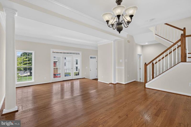 41923 Cinnabar Sq, Aldie, VA 20105