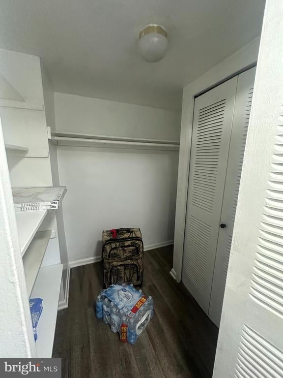 5801 Quantrell Ave #402, Alexandria, VA 22312