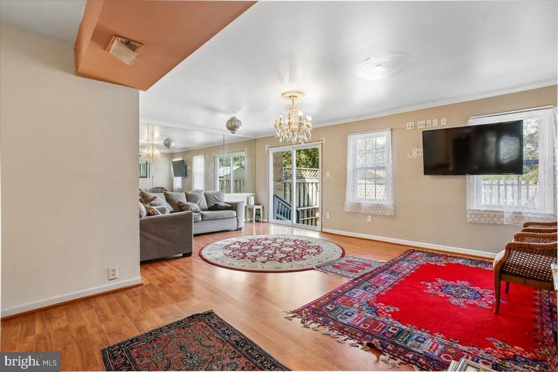 7790 Euclid Way, Springfield, VA 22153