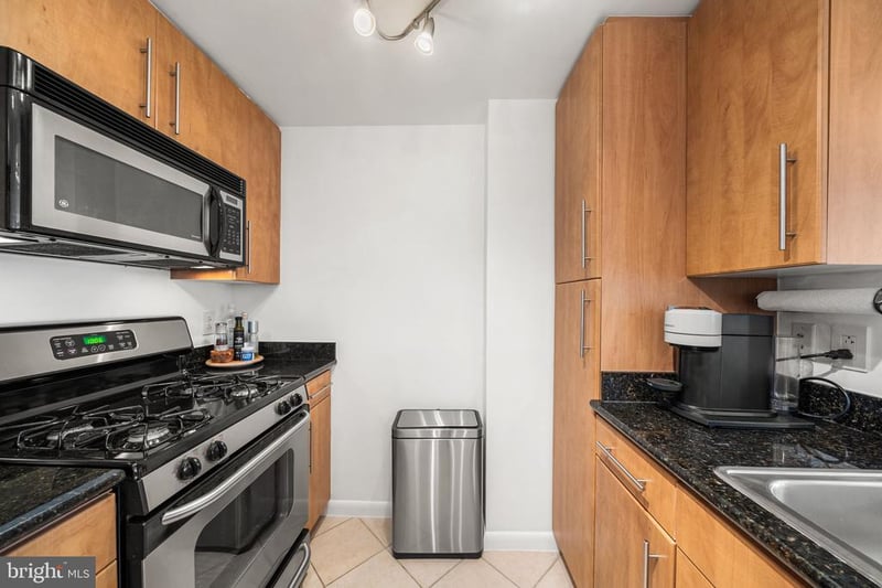 1021 N Garfield St #712, Arlington, VA 22201