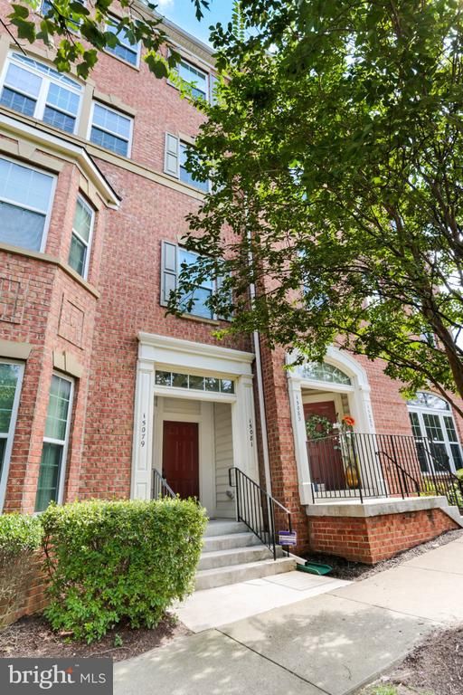 15081 Leicestershire St, Woodbridge, VA 22191