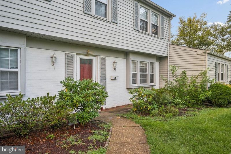 12801 Beaverdale Ln, Bowie, MD 20715