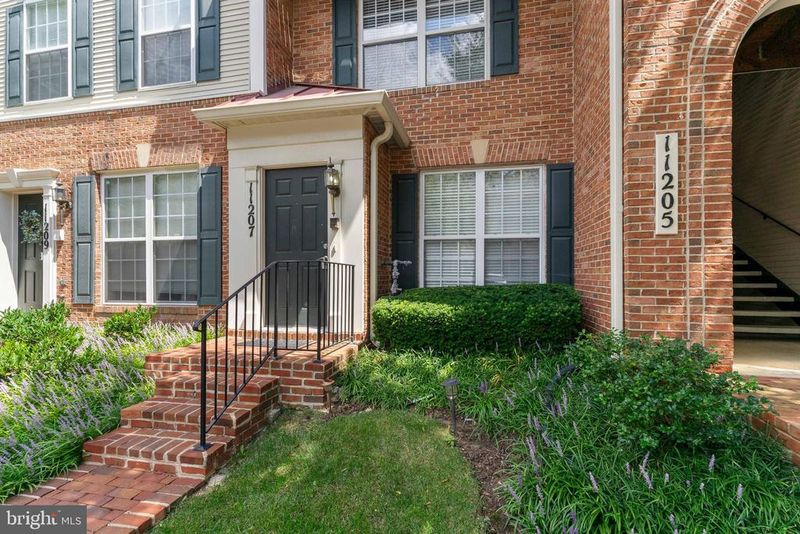 11207 Edson Pk #42, North Bethesda, MD 20852