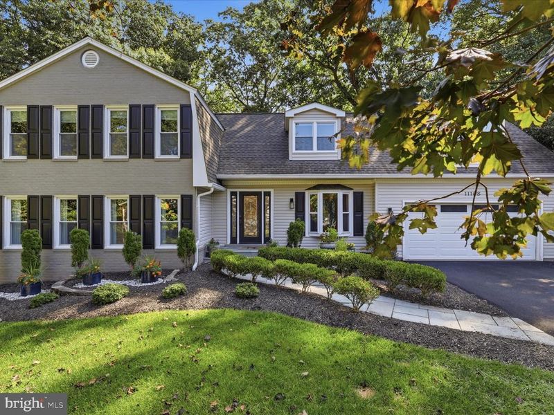 11108 Lochinver Ln, Oakton, VA 22124
