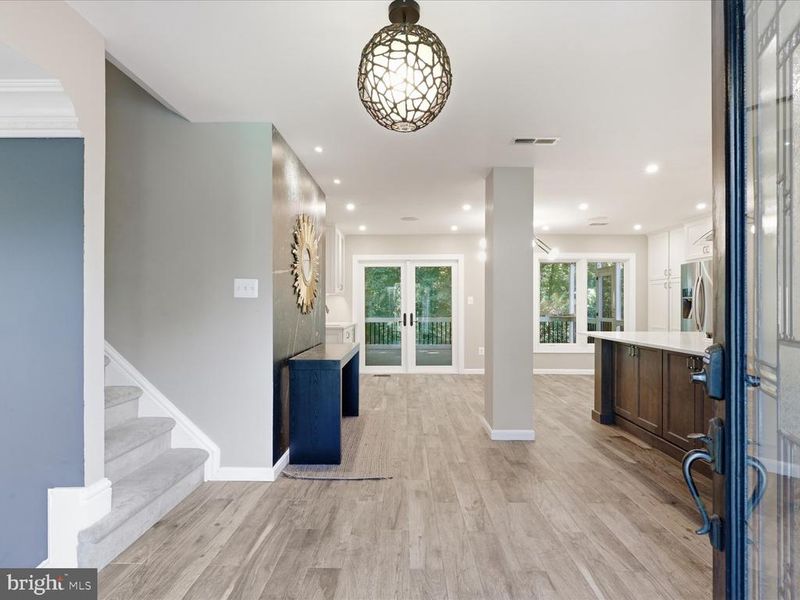 11108 Lochinver Ln, Oakton, VA 22124