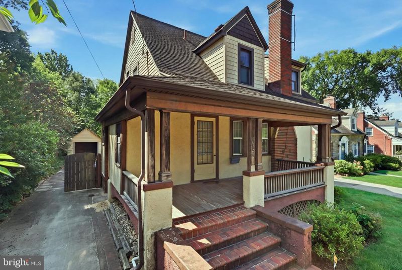 4822 25th St N, Arlington, VA 22207