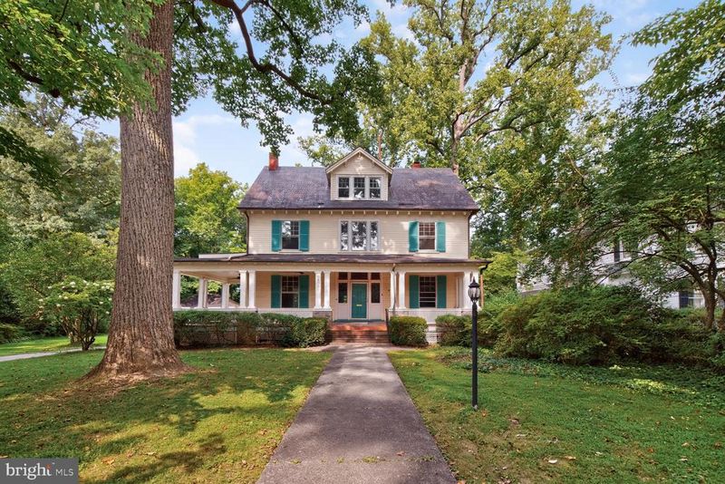 5906 Cedar Pw, Chevy Chase, MD 20815