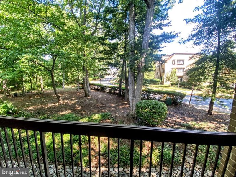 1646 Parkcrest Cir #1D/201, Reston, VA 20190