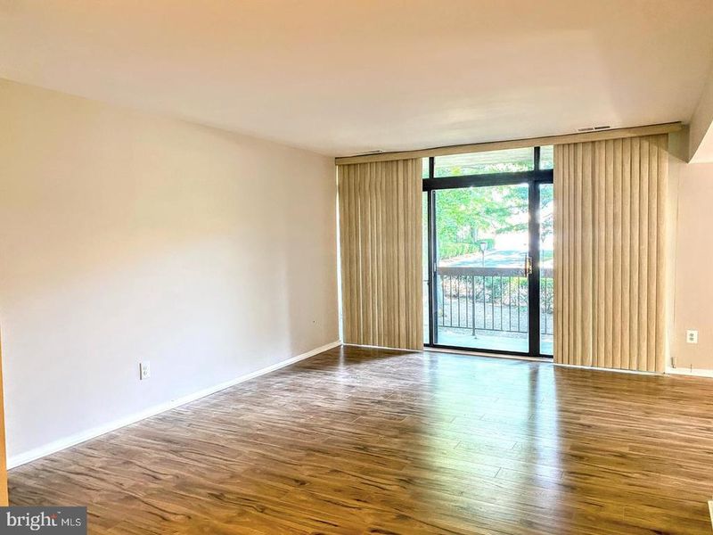 1646 Parkcrest Cir #1D/201, Reston, VA 20190
