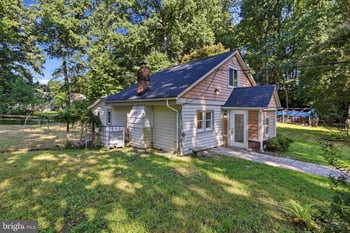 12820 Maple St, Silver Spring, MD 20904