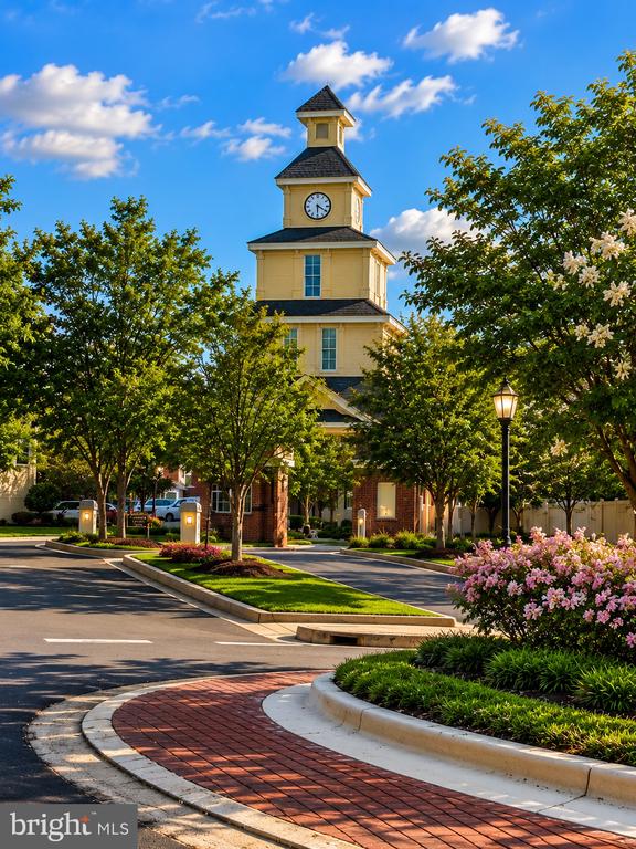 6640 Lake Park Dr #208, Greenbelt, MD 20770