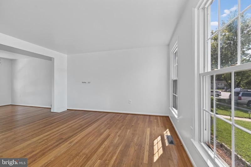 18147 Metz Dr, Germantown, MD 20874