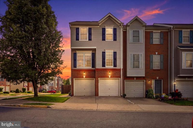 8928 Brewer Creek Pl, Manassas, VA 20109