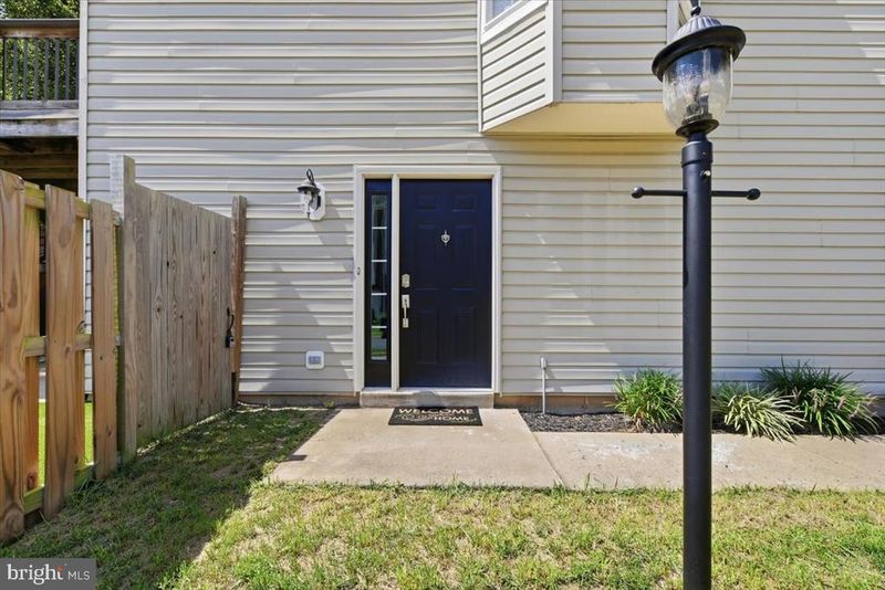 8928 Brewer Creek Pl, Manassas, VA 20109