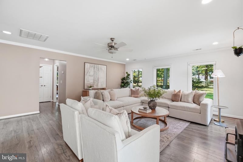 7712 Frances Dr, Alexandria, VA 22306