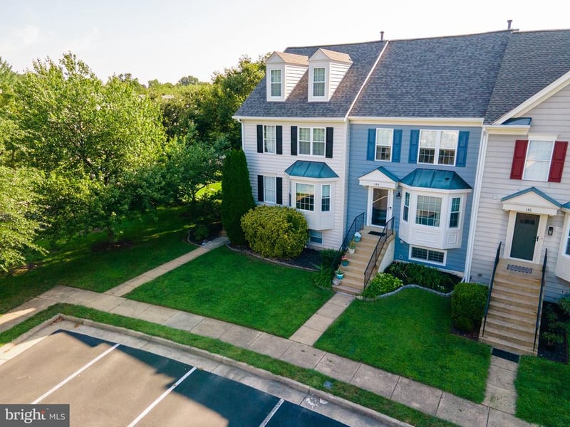 144 Connery Ter SW, Leesburg, VA 20175