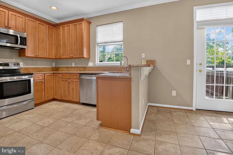 4129 Grover Glen Ct, Fairfax, VA 22030