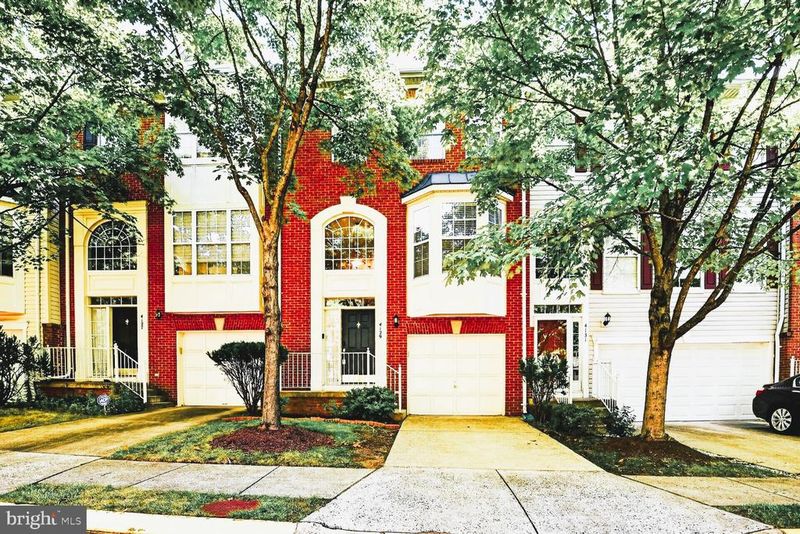 4129 Grover Glen Ct, Fairfax, VA 22030