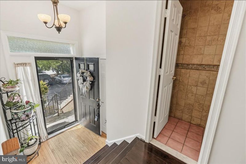 112 Toll House Ct, Frederick, MD 21702