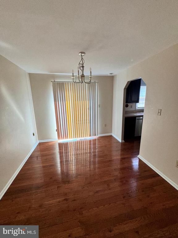9515 Dalmatia Dr, Clinton, MD 20735
