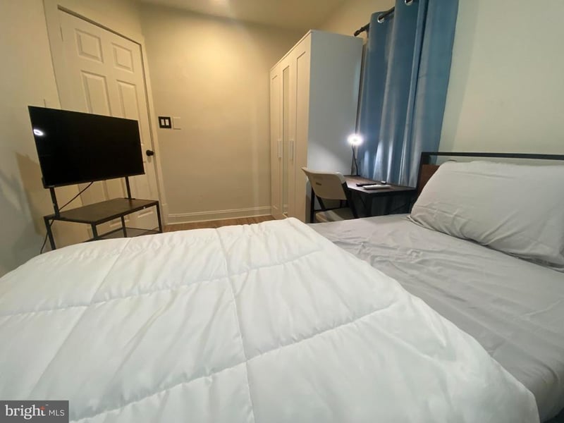2401 Shirlington Rd, Arlington, VA 22206