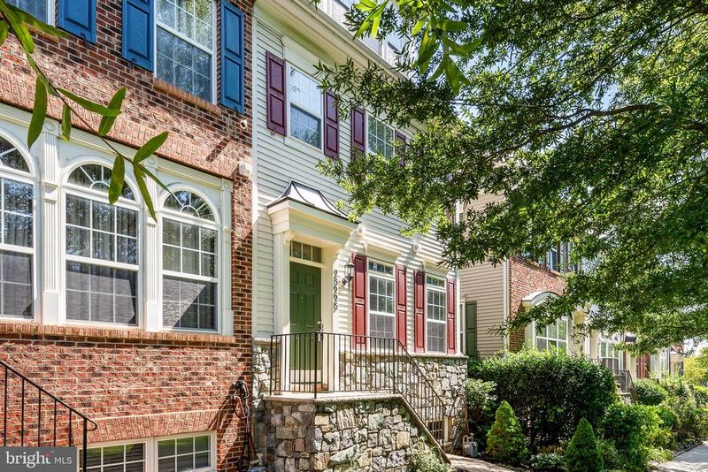 23225 Rainbow Arch Dr, Clarksburg, MD 20871