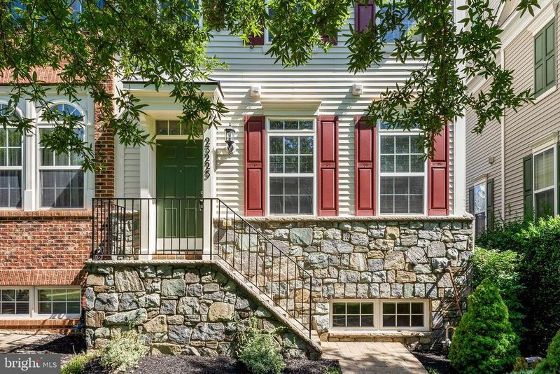 23225 Rainbow Arch Dr, Clarksburg, MD 20871