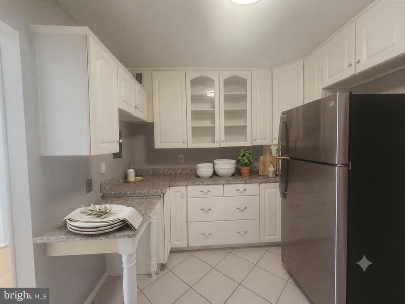 9730 Kingsbridge Dr #301, Fairfax, VA 22031