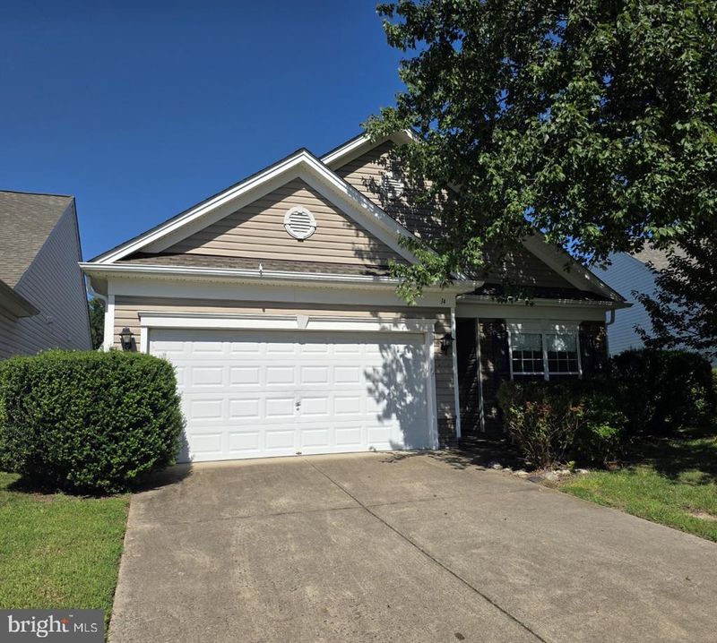 14 Lucketts Dr, Fredericksburg, VA 22406