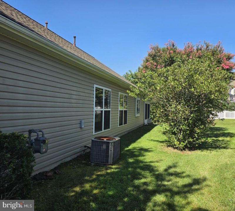 14 Lucketts Dr, Fredericksburg, VA 22406