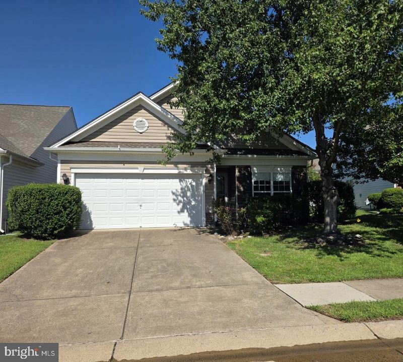 14 Lucketts Dr, Fredericksburg, VA 22406