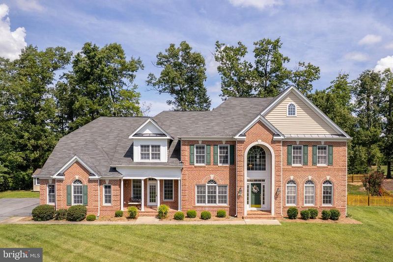 100 Sand Bunker Ct, Front Royal, VA 22630