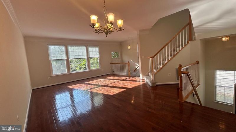 13906 Gothic Dr, Centreville, VA 20121