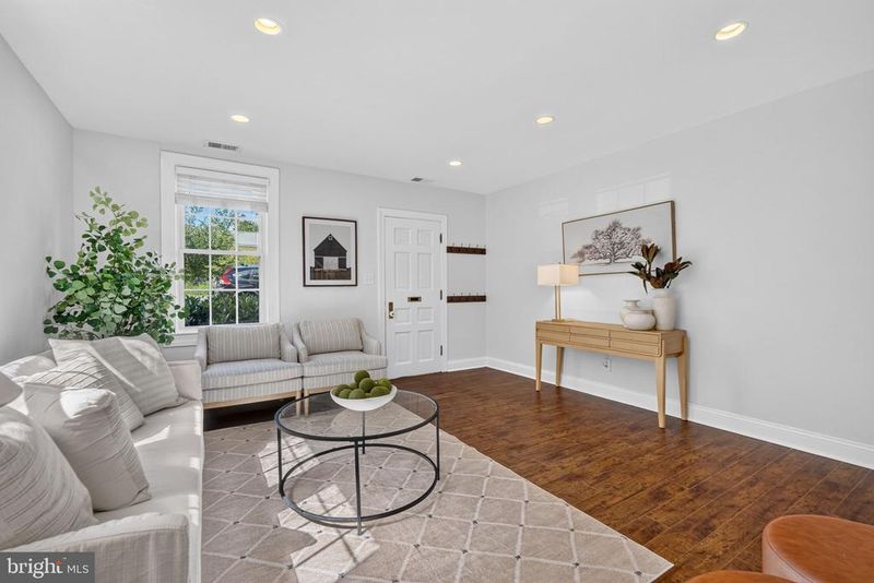 2700 13th Rd S #371, Arlington, VA 22204