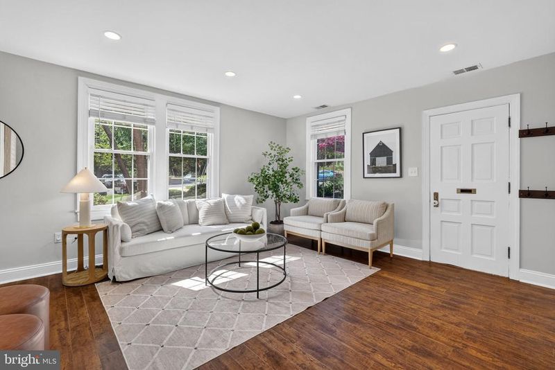 2700 13th Rd S #371, Arlington, VA 22204