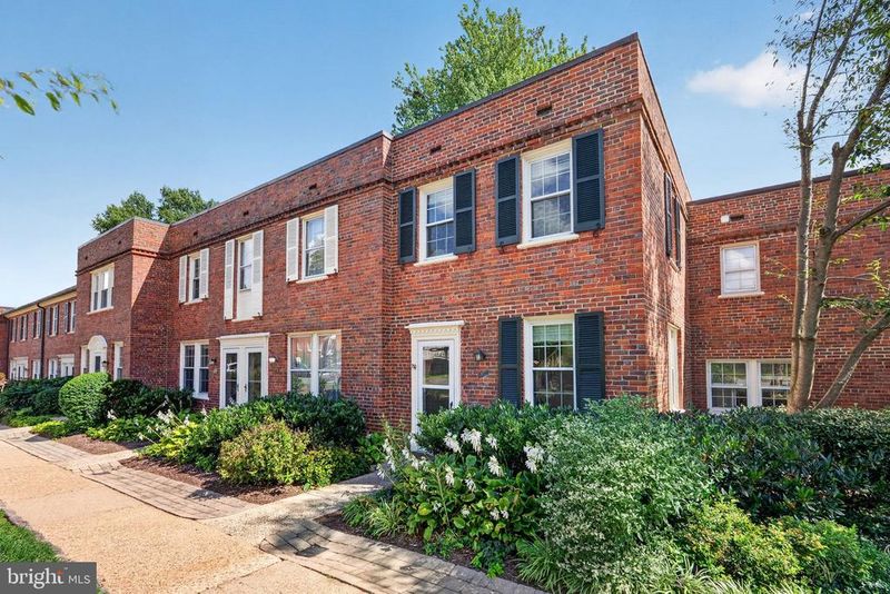 2700 13th Rd S #371, Arlington, VA 22204
