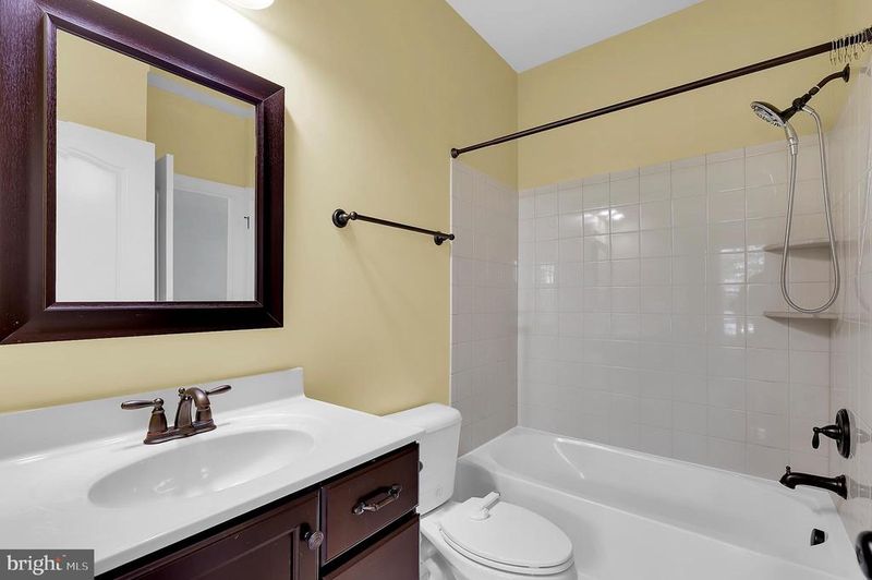 9651 Bothwell Ln, Frederick, MD 21704