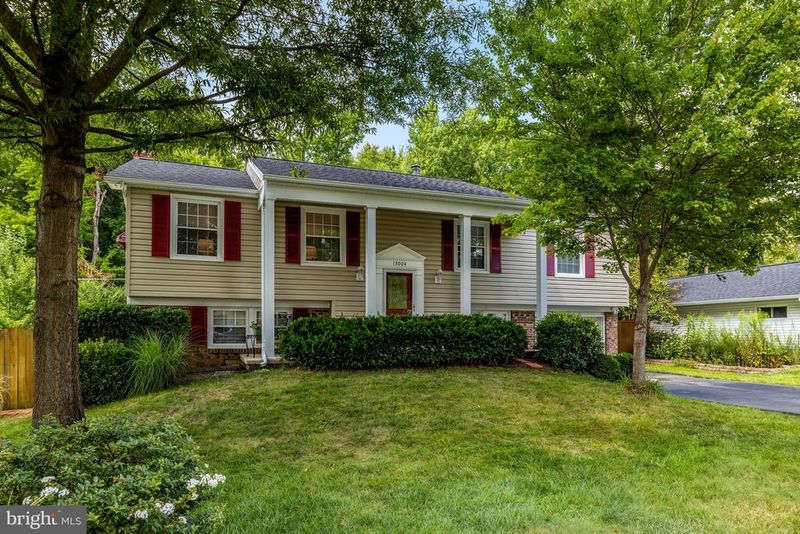 13004 Maple View Ln, Fairfax, VA 22033
